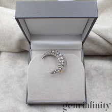 Charger l'image dans la galerie, Broche XIXè s. croissant de lune diamants, or et argent