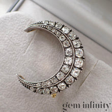 Charger l'image dans la galerie, Broche XIXè s. croissant de lune diamants, or et argent