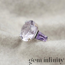 Upload image to gallery, Mauboussin, ‘extrêmement libre et sensuel’, 750 white gold ring set with amethysts