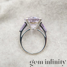 Upload image to gallery, Mauboussin, ‘extrêmement libre et sensuel’, 750 white gold ring set with amethysts