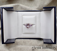 Upload image to gallery, Mauboussin, ‘extrêmement libre et sensuel’, 750 white gold ring set with amethysts