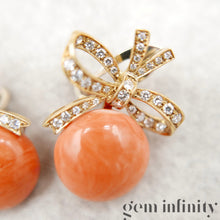 Charger l'image dans la galerie, Boucles d'oreilles or, diamants et corail