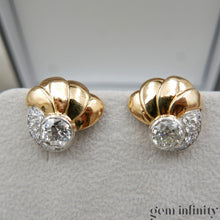 Charger l'image dans la galerie, Paire de clips d’oreilles années 1940-50 or et diamants