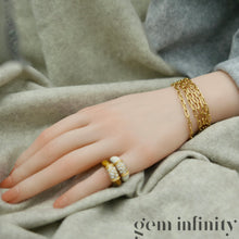Upload image to gallery, Van Cleef & Arpels, long necklace and Philippine gold 750 rings