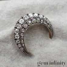 Charger l'image dans la galerie, Broche XIXè s. croissant de lune diamants, or et argent