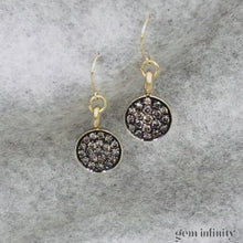 Charger et lire la vidéo dans la visionneuse de la Galerie, Paire de boucles d'oreilles or et diamants bruns