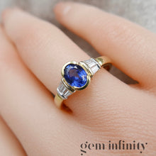 Upload image to gallery, Sapphire and diamond 750 gold ring