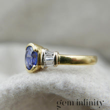 Upload image to gallery, Sapphire and diamond 750 gold ring