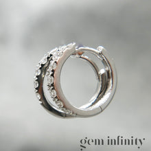 Charger l'image dans la galerie, Paire de créoles or gris et diamants