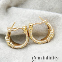 Charger l'image dans la galerie, Cartier, boucles d’oreilles trois ors et diamants