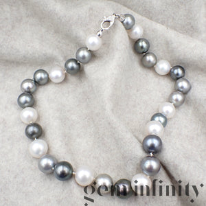 South Sea and Tahiti Pearl Necklace