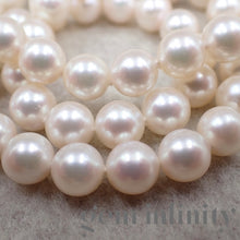Charger l&#39;image dans la galerie, Mikimoto, collier de perles Akoya, fermoir or
