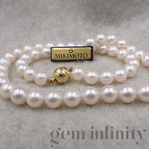 Mikimoto, collier de perles Akoya, fermoir or