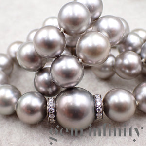 Collier de perles grises Tahiti, fermoir or gris et diamants
