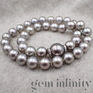 Collier de perles grises Tahiti, fermoir or gris et diamants