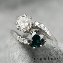 Charger l&#39;image dans la galerie, Bague ‘toi &amp; moi’ or gris, saphir et diamants
