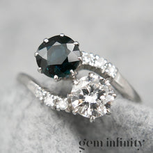 Charger l&#39;image dans la galerie, Bague ‘toi &amp; moi’ or gris, saphir et diamants
