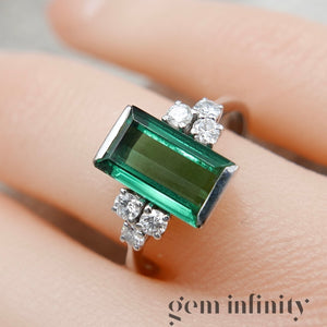 Green tourmaline and diamonds white gold ring