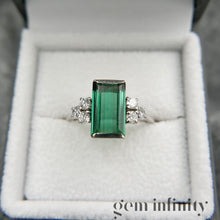 Upload image to gallery, Green tourmaline and diamonds white gold ring
