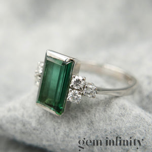 Green tourmaline and diamonds white gold ring