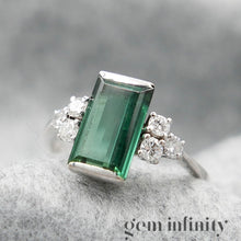 Upload image to gallery, Green tourmaline and diamonds white gold ring
