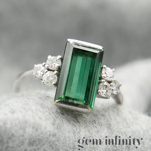Green tourmaline and diamonds white gold ring