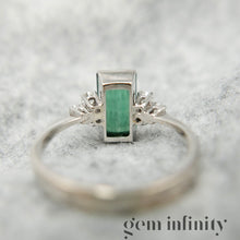Upload image to gallery, Green tourmaline and diamonds white gold ring
