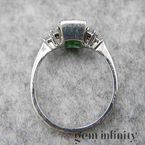 Green tourmaline and diamonds white gold ring