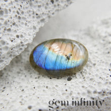 Upload image to gallery, LABRADORITE, protective and soothing
