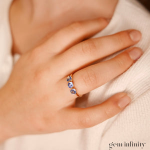 Pink gold and sapphire ring