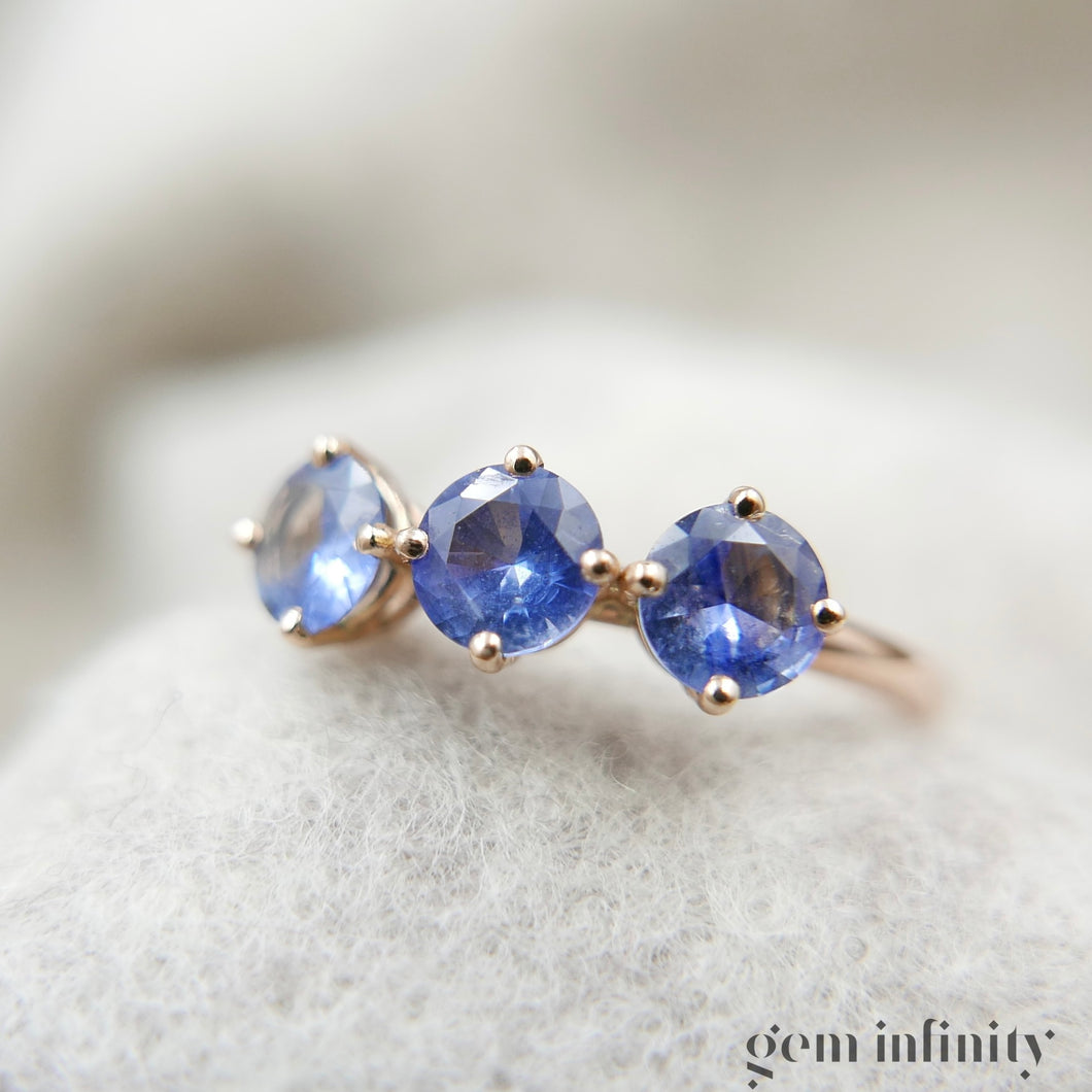 Pink gold and sapphire ring