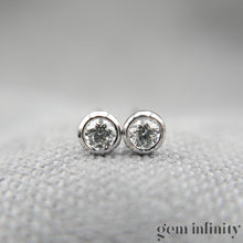 Charger l&#39;image dans la galerie, Boucles d&#39;oreilles or gris et diamants
