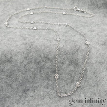 Charger l&#39;image dans la galerie, Collier or gris et diamants
