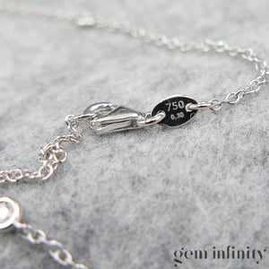 Collier or gris et diamants