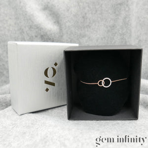 Pink gold and diamonds intertwined circles bracelet